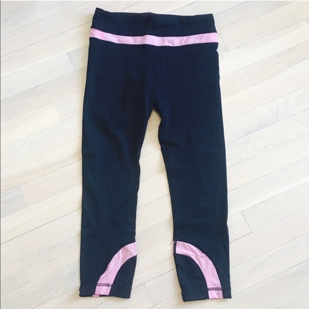 Black & Pink Capri Workout Leggings